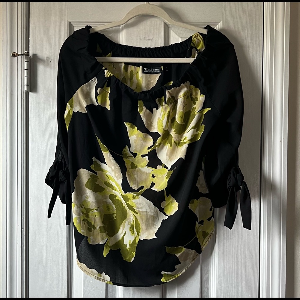 New York & Company Blouse, size medium